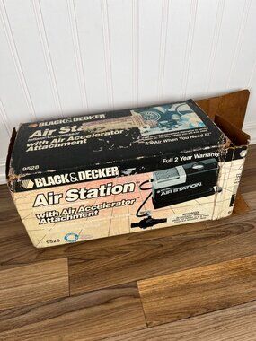 Black & Decker Air Station Inflator / Compressor 9528 w/ Original Box
